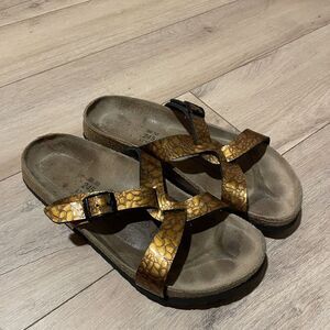Birki's Birkenstock Sandals 38 GOLD Snake-Look Interlocking Buckle Strap Slip-on